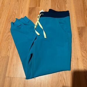 Figs Zamora Jogger Scrub Pants🐬